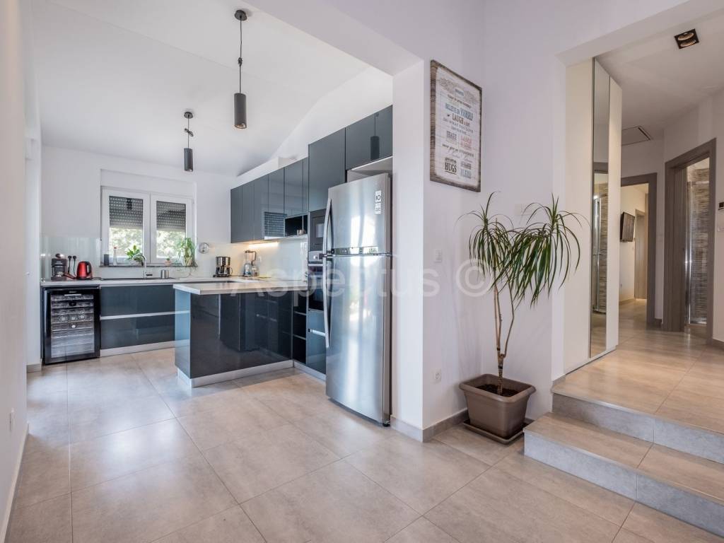 Kuća prizemnica, Prodaja, Pula, Pula