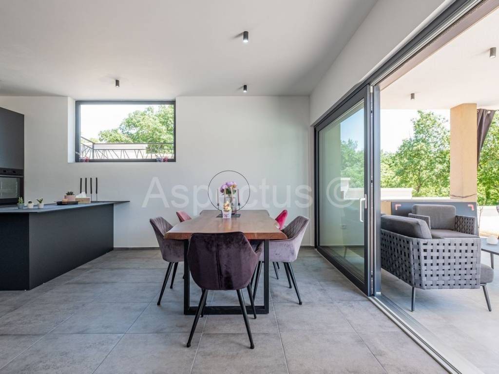 Vila, Prodaja, Pula, Pula