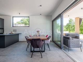 Vila, Prodaja, Pula, Pula