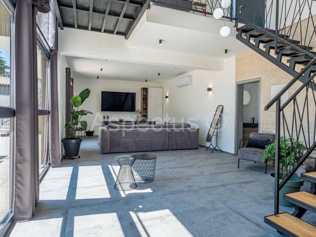 Vila, Prodaja, Pula, Pula