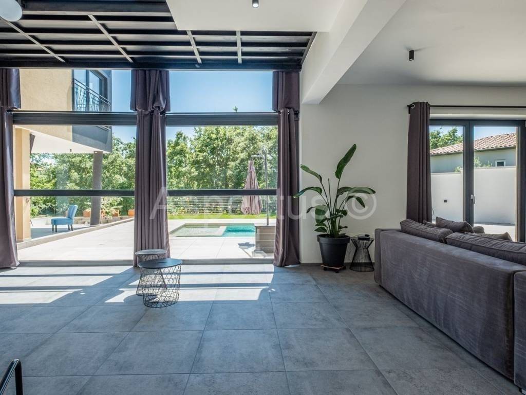 Vila, Prodaja, Pula, Pula