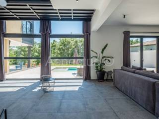 Vila, Prodaja, Pula, Pula