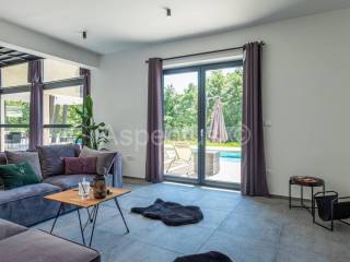 Vila, Prodaja, Pula, Pula