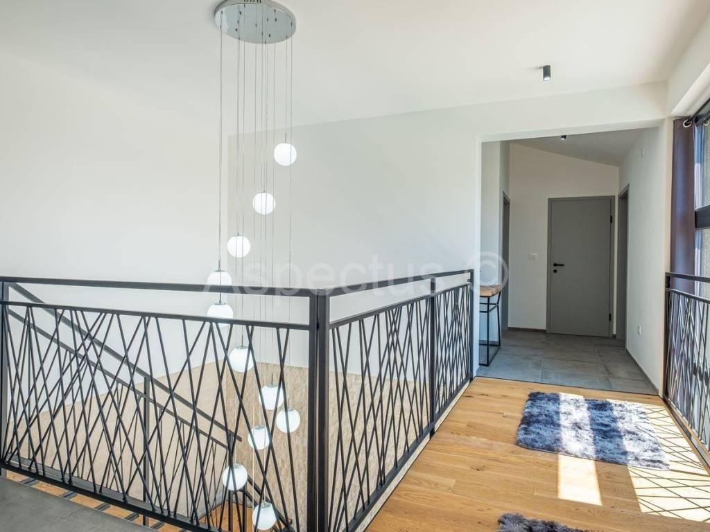 Vila, Prodaja, Pula, Pula