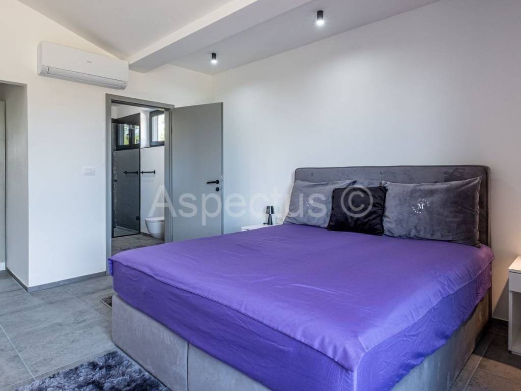 Vila, Prodaja, Pula, Pula