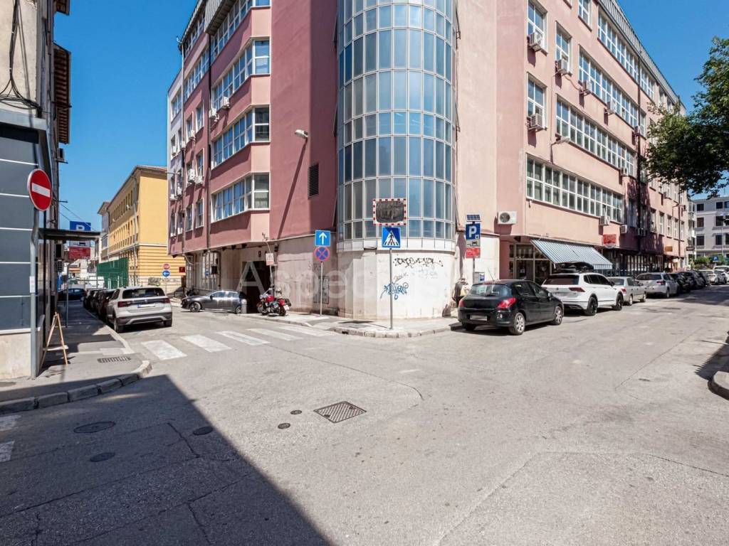 Poslovna zgrada, Prodaja, Pula, Pula