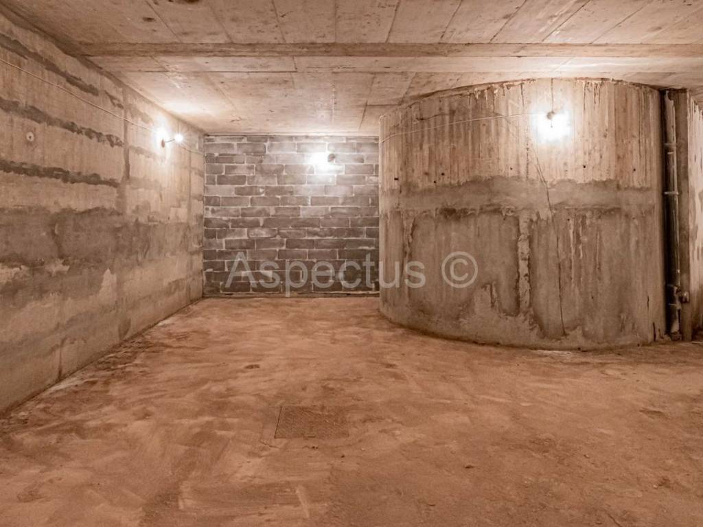 Poslovna zgrada, Prodaja, Pula, Pula