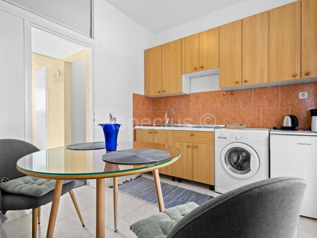 Stan u zgradi, Najam, Pula, Pula