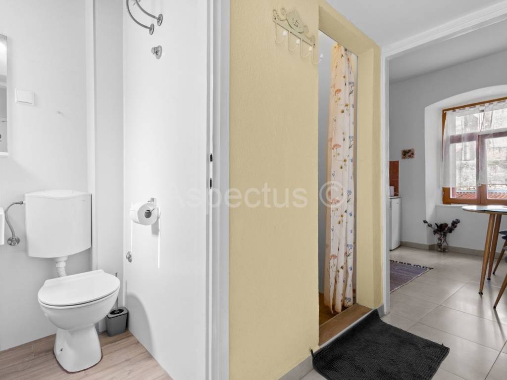 Stan u zgradi, Najam, Pula, Pula