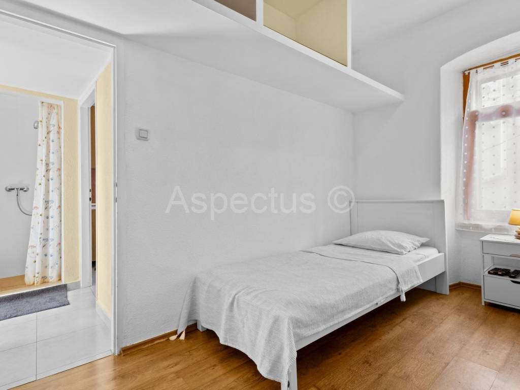 Stan u zgradi, Najam, Pula, Pula