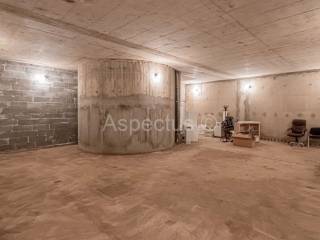 Poslovna zgrada, Najam, Pula, Pula