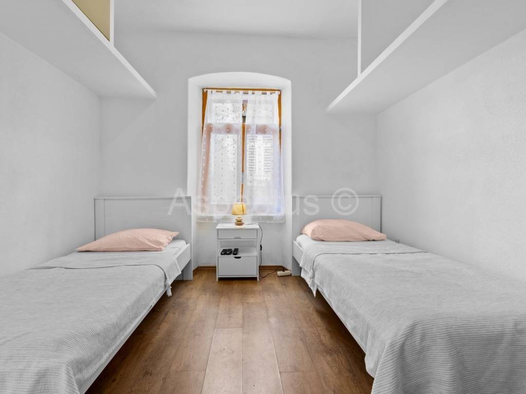 Stan u zgradi, Najam, Pula, Pula