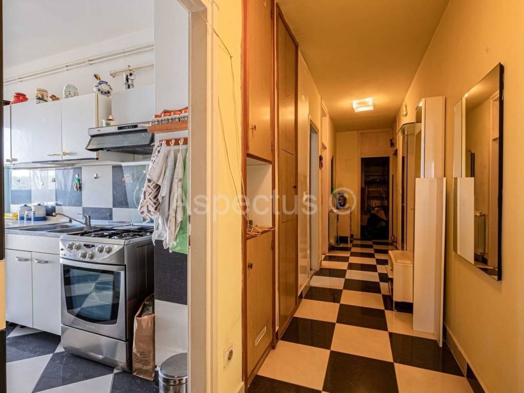 Stan u zgradi, Prodaja, Pula, Pula