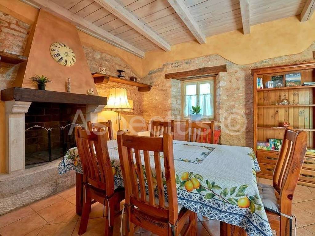 Kamena kuća, Prodaja, Pula, Pula