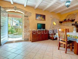 Kamena kuća, Prodaja, Pula, Pula