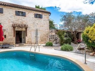 Kamena kuća, Prodaja, Pula, Pula