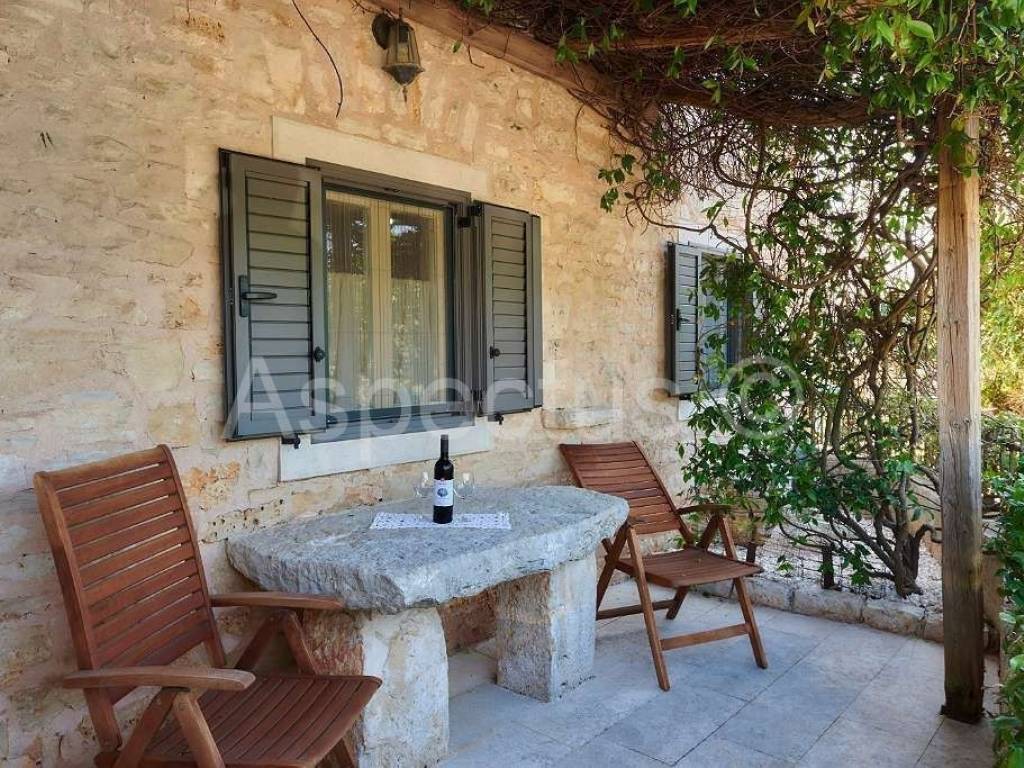 Kamena kuća, Prodaja, Pula, Pula