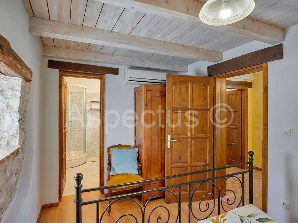 Kamena kuća, Prodaja, Pula, Pula