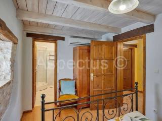 Kamena kuća, Prodaja, Pula, Pula