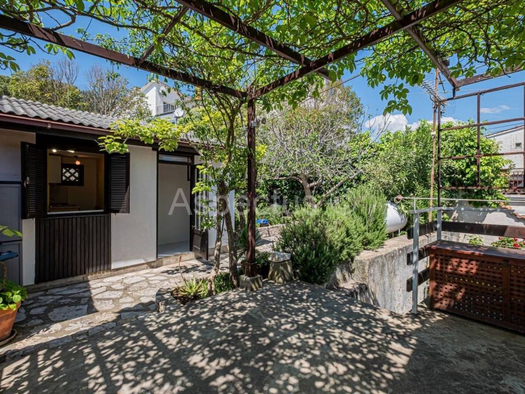 Stan u kući, Prodaja, Pula, Pula