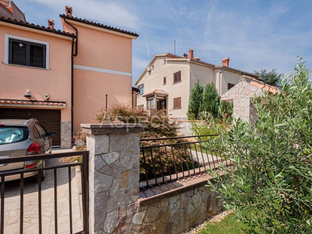 Dvojna kuća, Prodaja, Medulin, Banjole