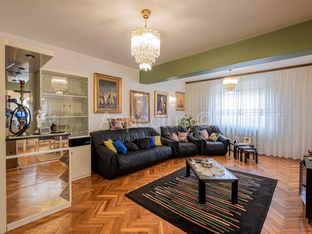 Dvojna kuća, Prodaja, Medulin, Banjole