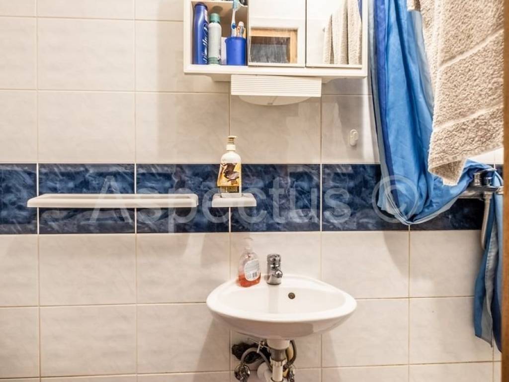 Stan u starijoj zgradi, Prodaja, Pula, Pula