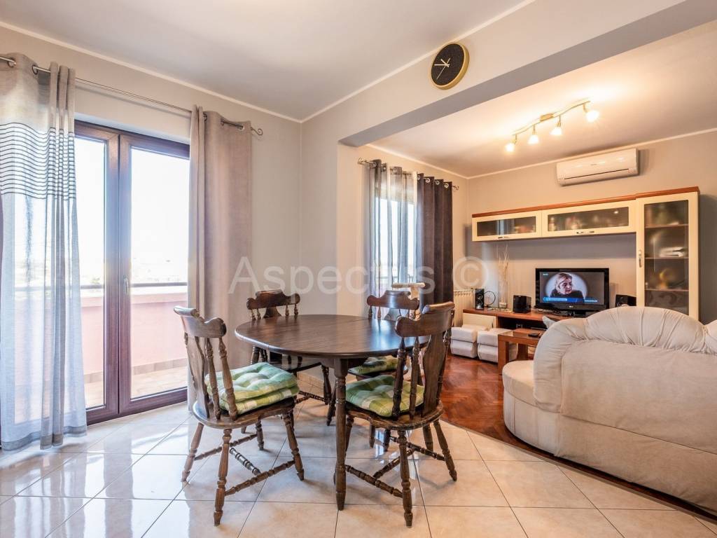 Kamena kuća, Prodaja, Svetvinčenat, Štokovci