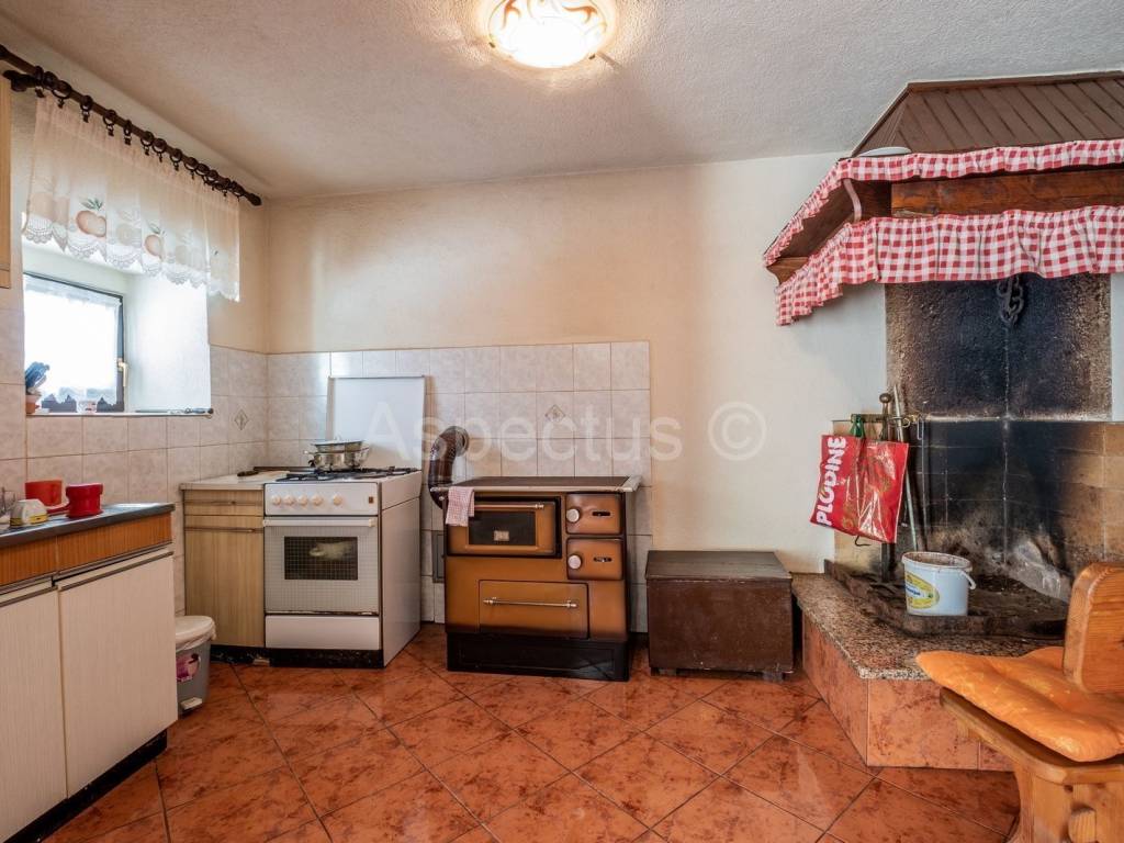 Kamena kuća, Prodaja, Svetvinčenat, Štokovci