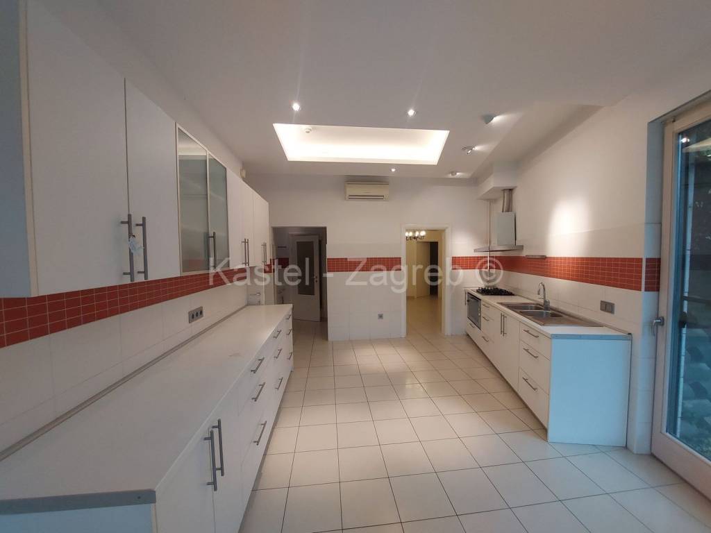 Stan u urbanoj vili, Prodaja, Zagreb, Maksimir