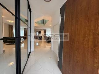 Main entrance to the villa