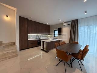 Dining & kitchen