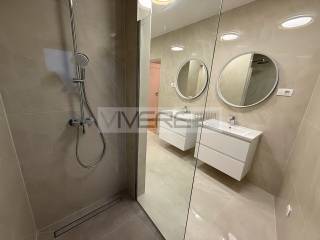 En-suite bathroom No.1 on 1st floor