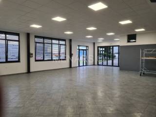 Hala, Prodaja, Trnovec Bartolovečki, Trnovec