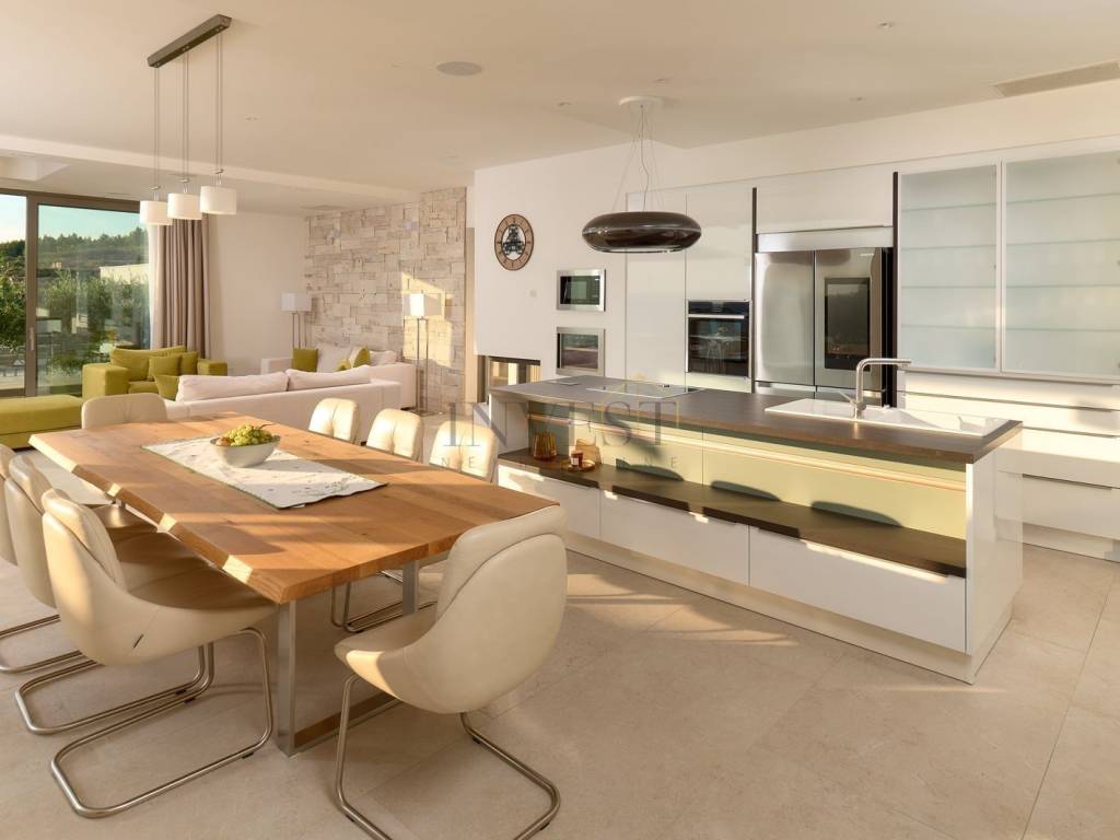 Luksuzna vila, Prodaja, Podstrana, Podstrana