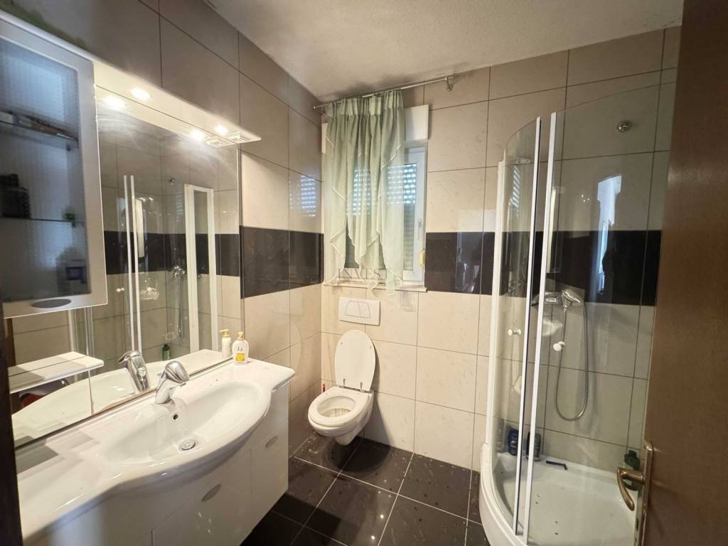 Samostojeća kuća, Prodaja, Solin - Okolica, Kučine