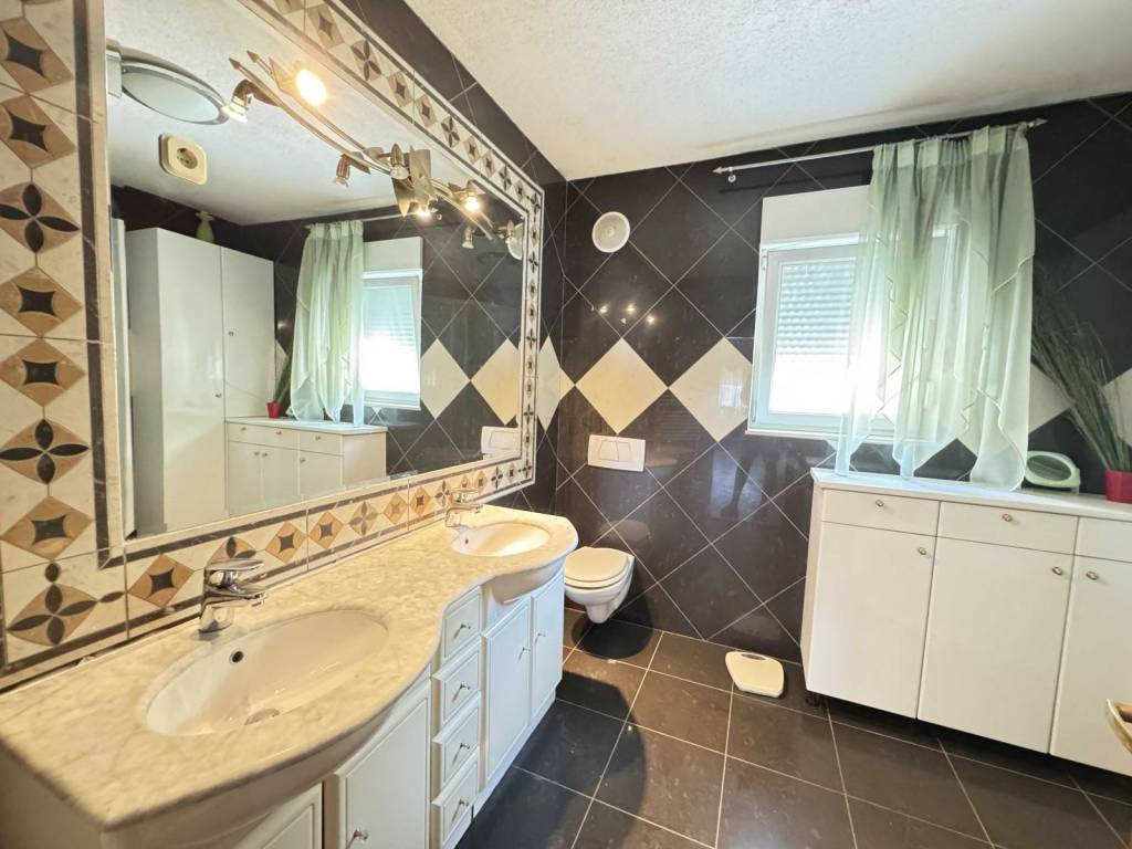 Samostojeća kuća, Prodaja, Solin - Okolica, Kučine