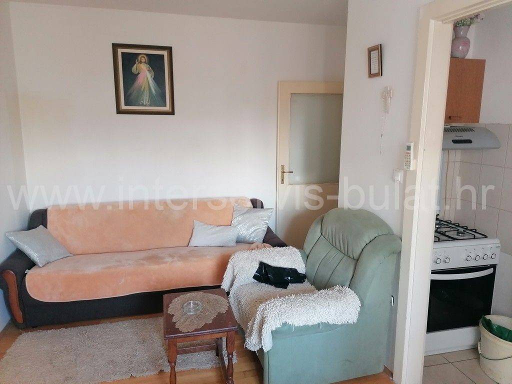 Stan u zgradi, Prodaja, Knin, Knin