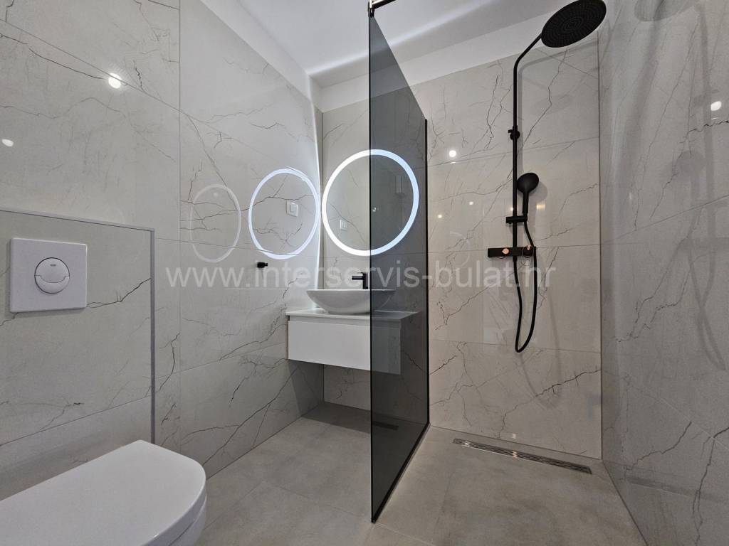 Stan u zgradi, Prodaja, Šibenik - Okolica, Brodarica