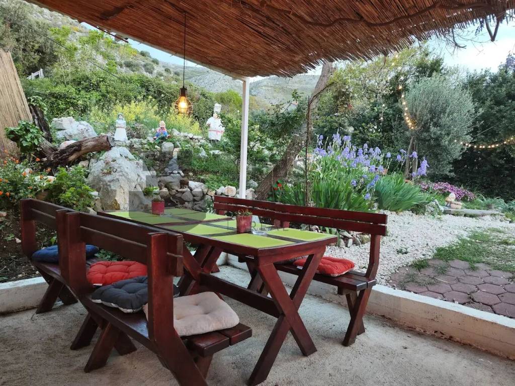 Zupa dubrovacka, Plat