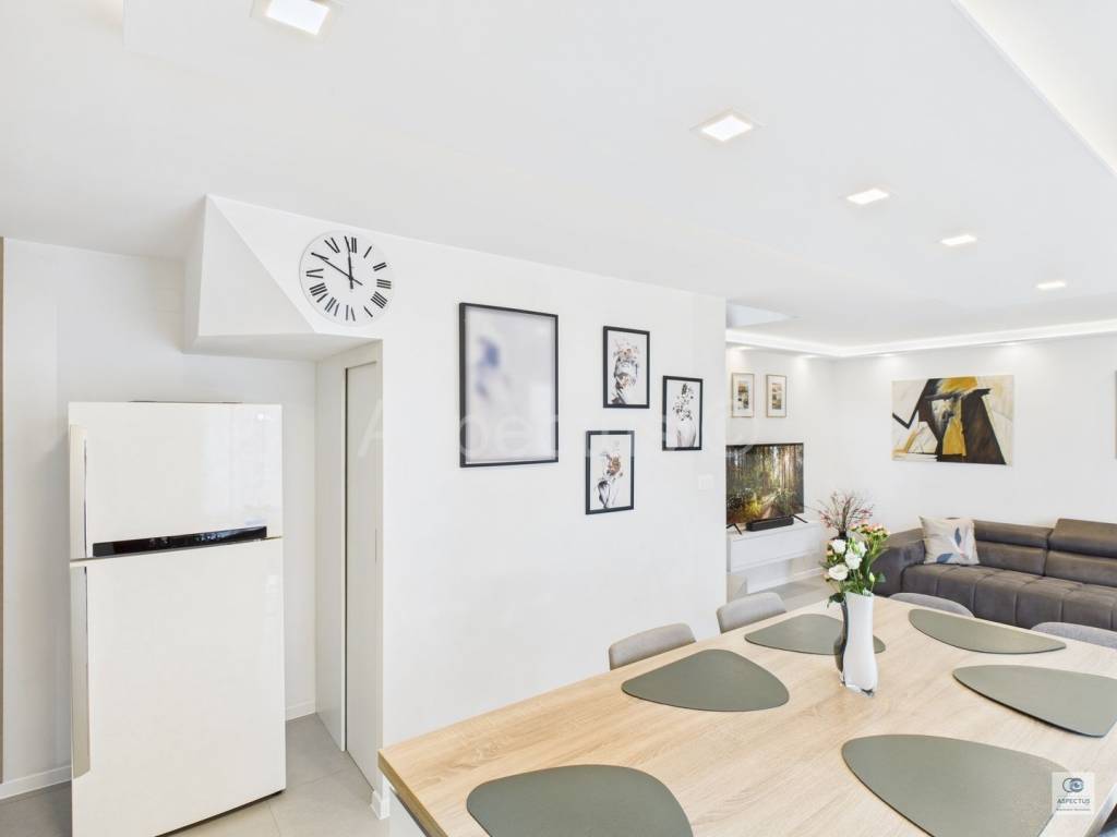 Stan u zgradi, Prodaja, Pula, Pula