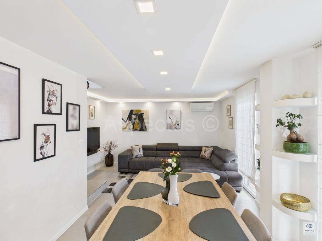 Stan u zgradi, Prodaja, Pula, Pula