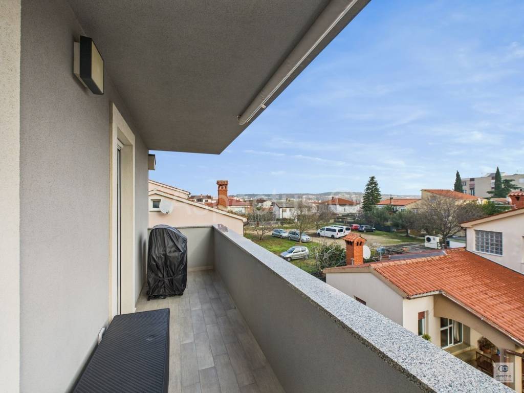 Stan u zgradi, Prodaja, Pula, Pula