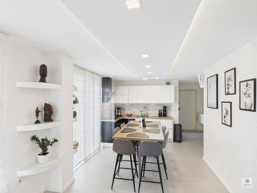 Stan u zgradi, Prodaja, Pula, Pula