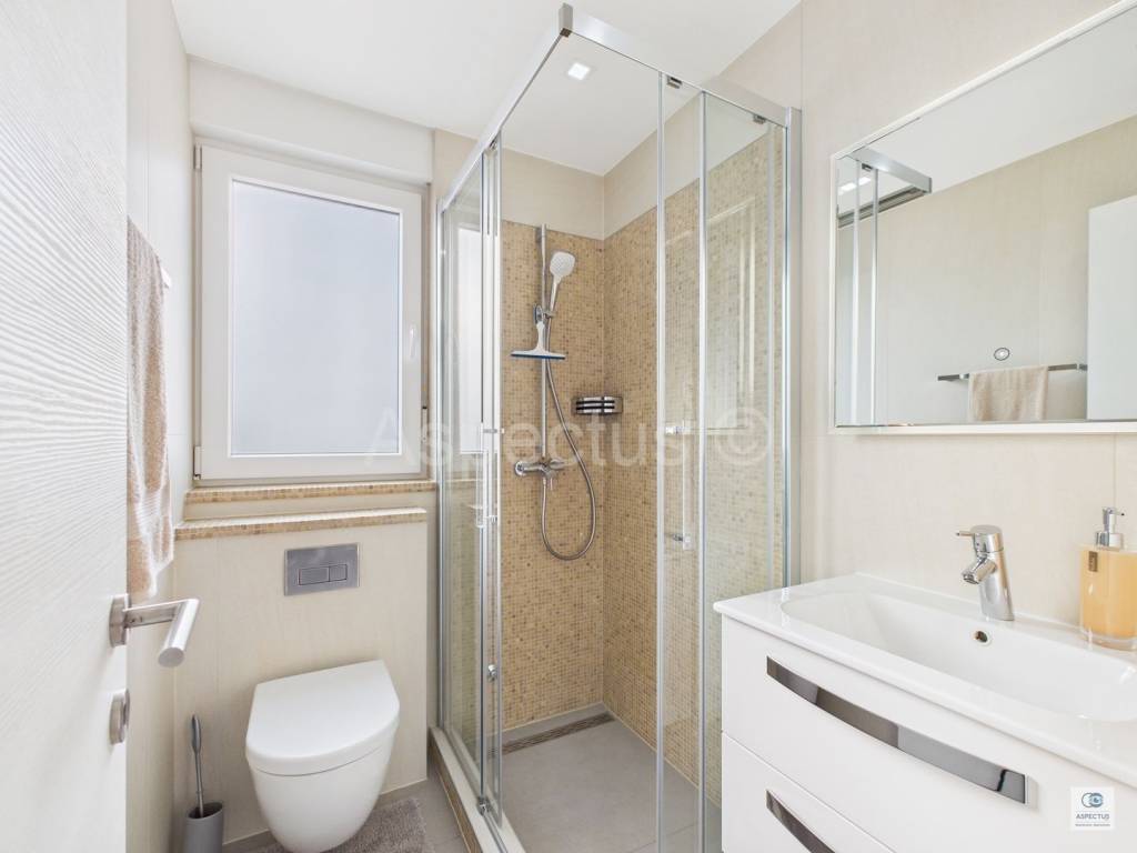 Stan u zgradi, Prodaja, Pula, Pula