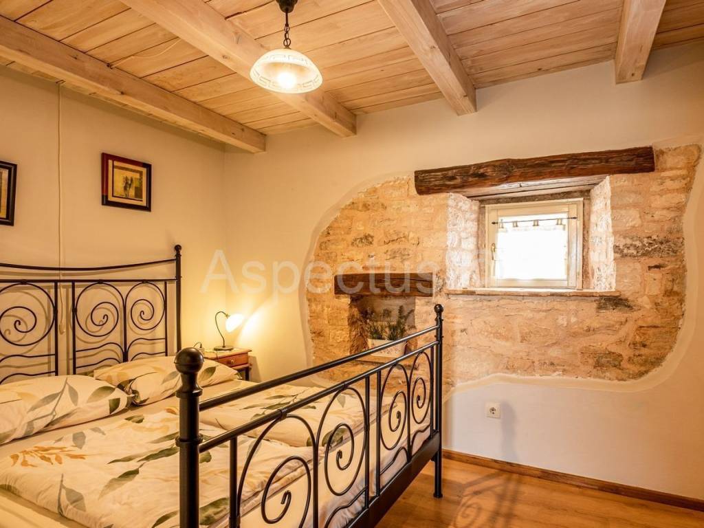 Kamena kuća, Prodaja, Pula, Pula