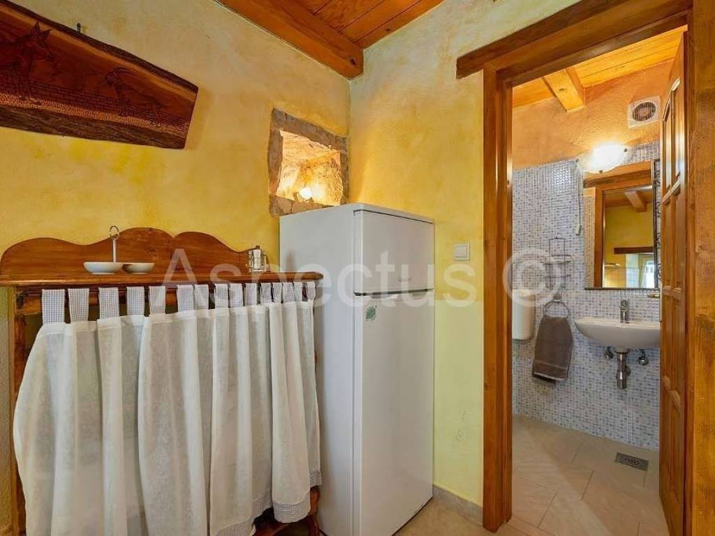 Kamena kuća, Prodaja, Pula, Pula