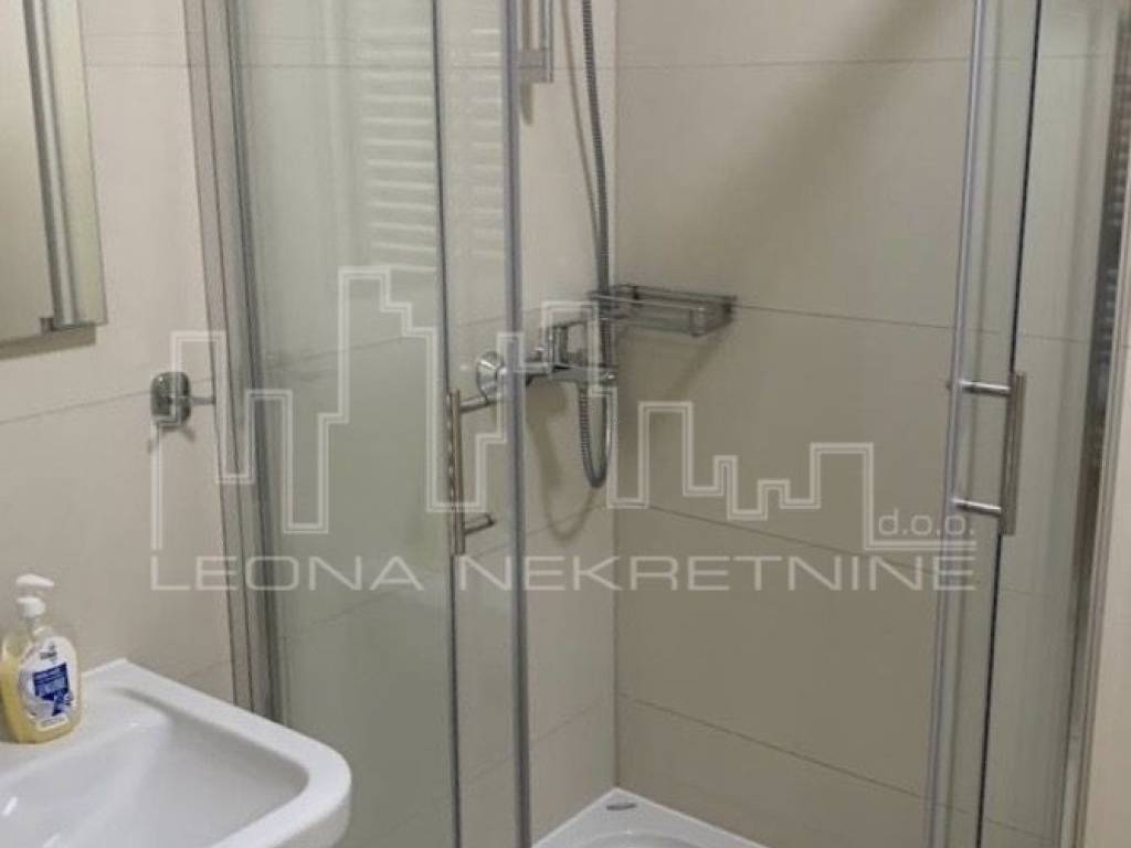 Flat in a building, Rent, Zagreb, Donji Grad