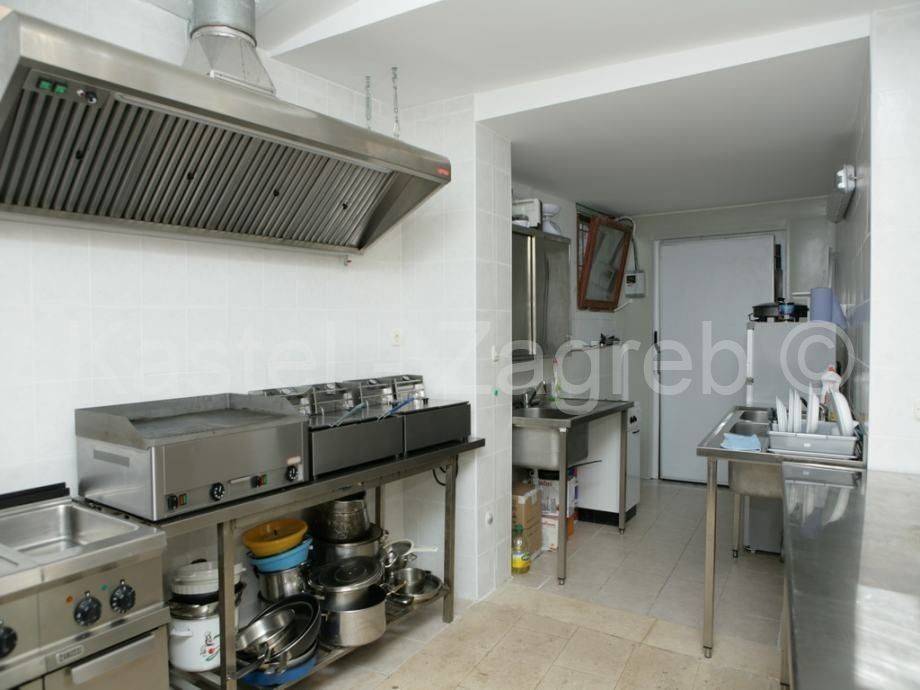 Apartmanska kuća, Prodaja, Supetar, Supetar