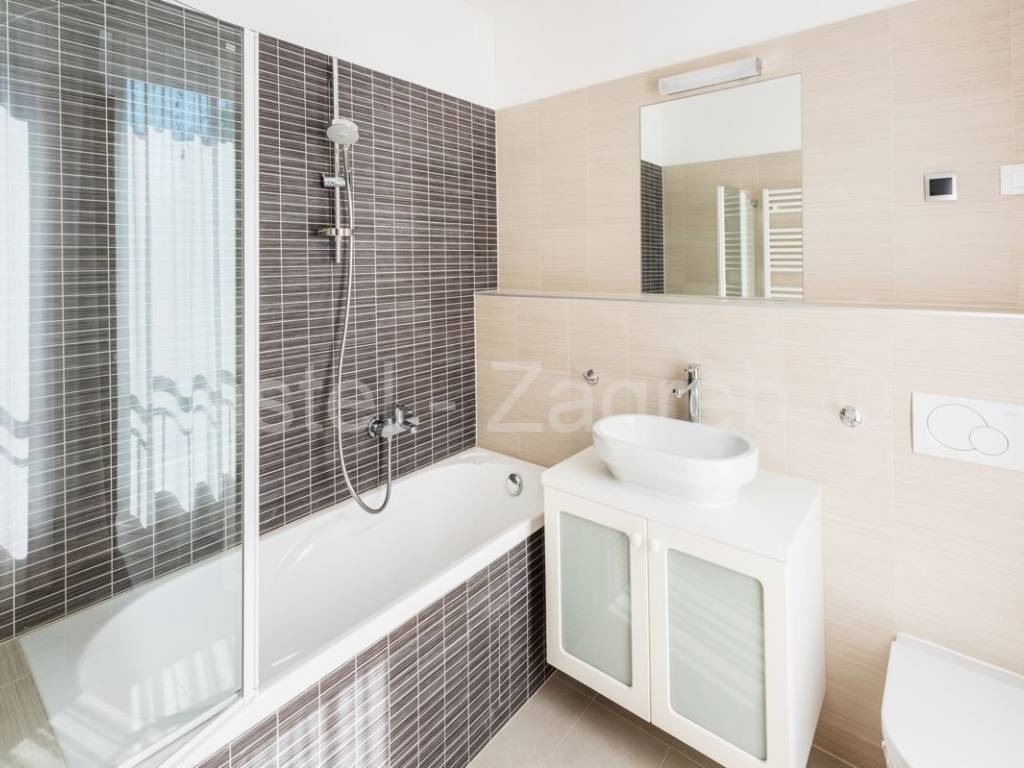 Nekretnina za odmor, Prodaja, Supetar, Splitska